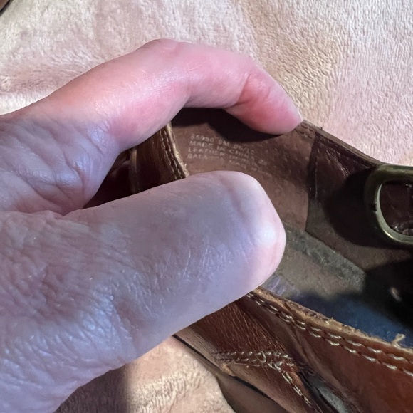 Brown leather heels - Picture 6 of 6